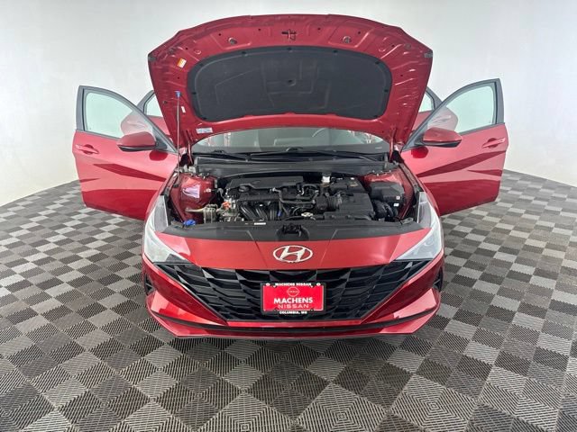 Used 2023 Hyundai Elantra SEL w/ Winter Weather Package FWD image 13