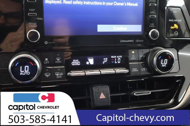 Used 2022 Toyota Highlander LE AWD/4WD image 21