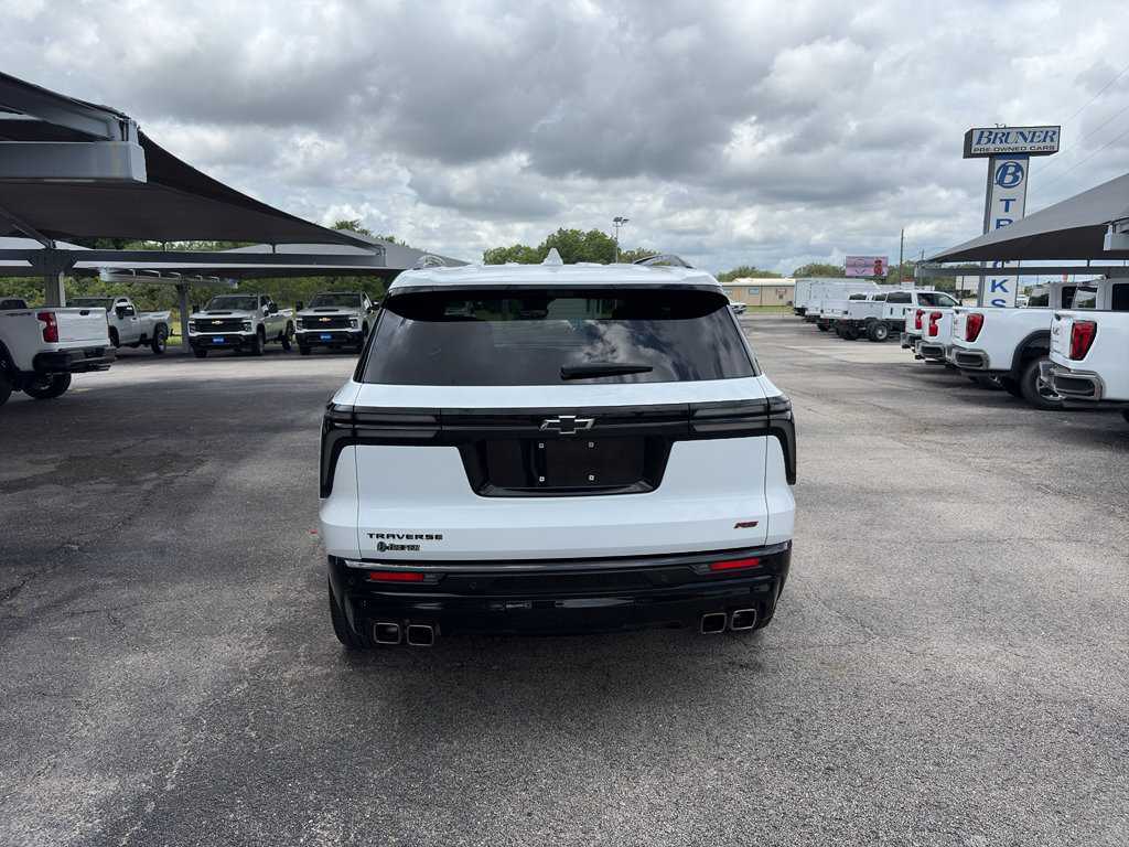 Used 2024 Chevrolet Traverse RS FWD image 6