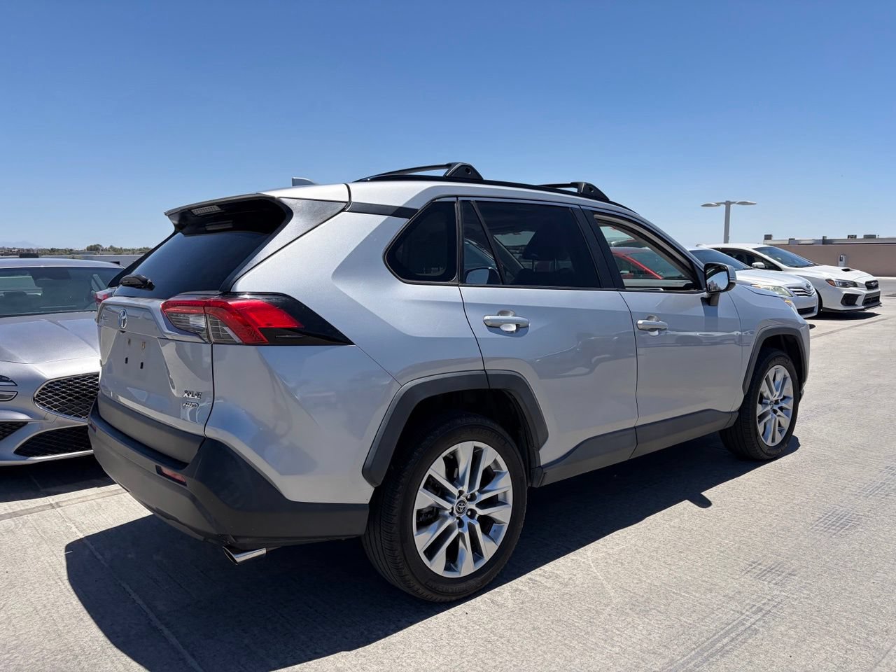 Used 2019 Toyota RAV4 XLE Premium w/ Cold Weather Package AWD/4WD image 3