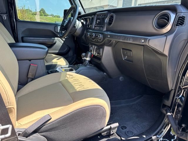 Used 2023 Jeep Wrangler Sport AWD/4WD image 13