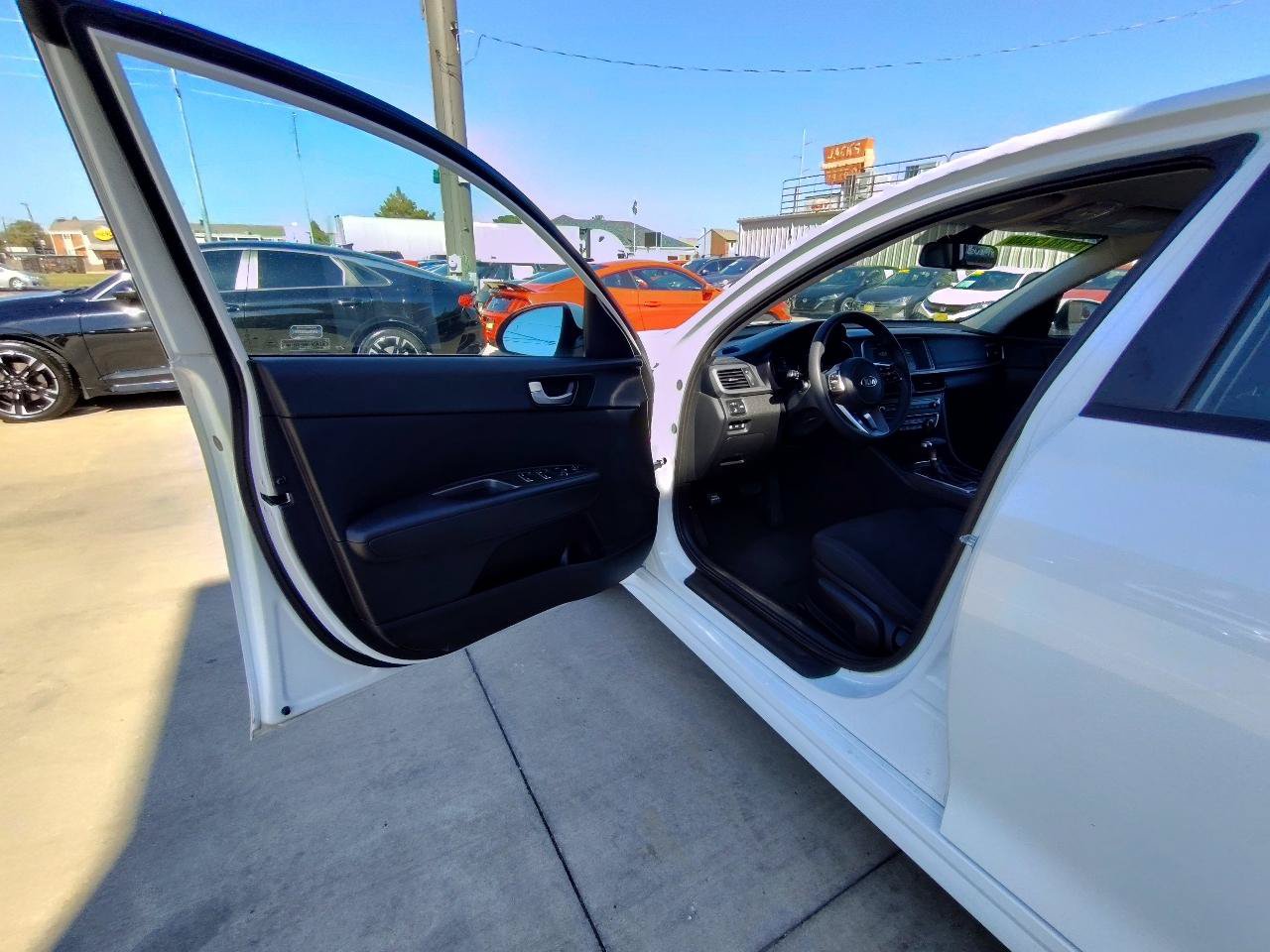 Used 2019 Kia Optima LX FWD image 13