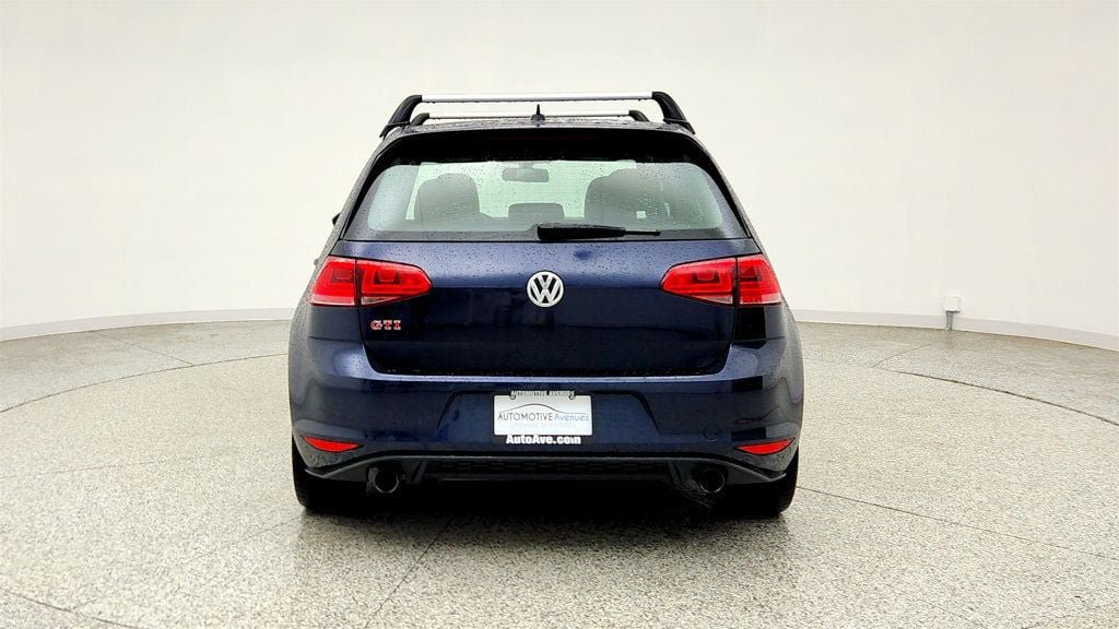 Used 2017 Volkswagen GTI SE FWD image 6