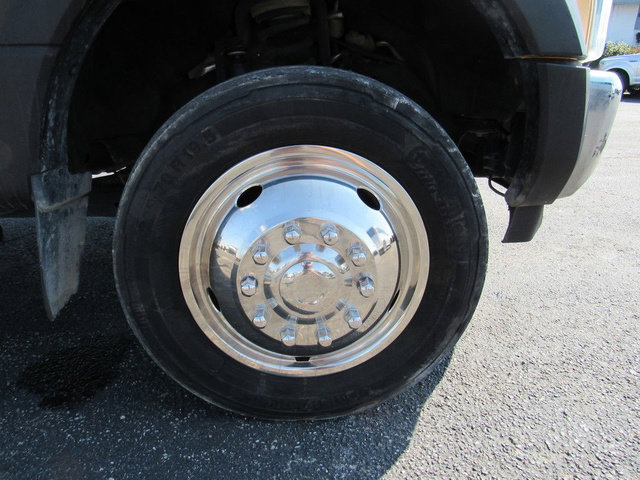 Used 2017 Ford F550 2WD Regular Cab Super Duty image 11