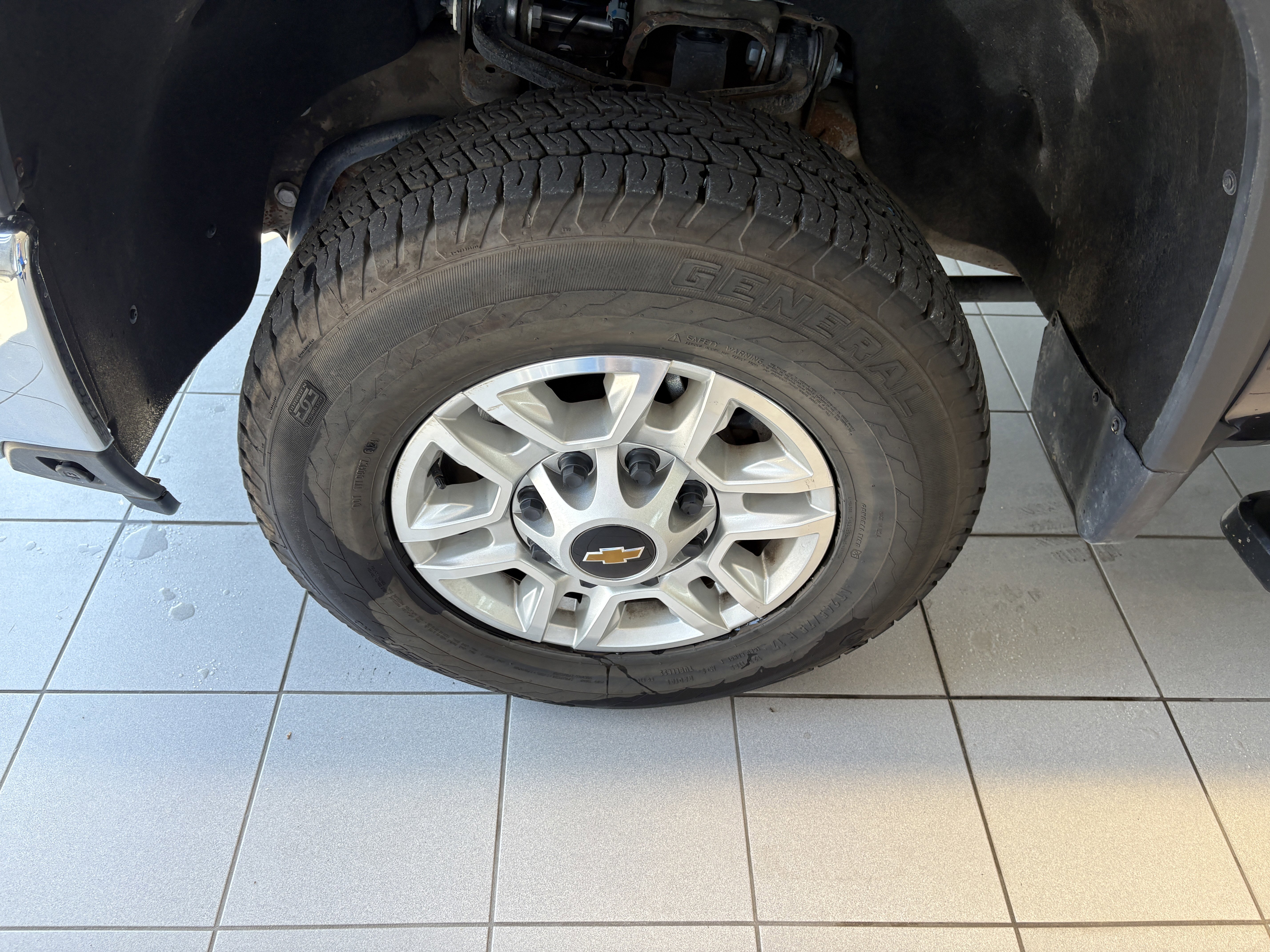 Used 2024 Chevrolet Silverado 2500 LT image 6