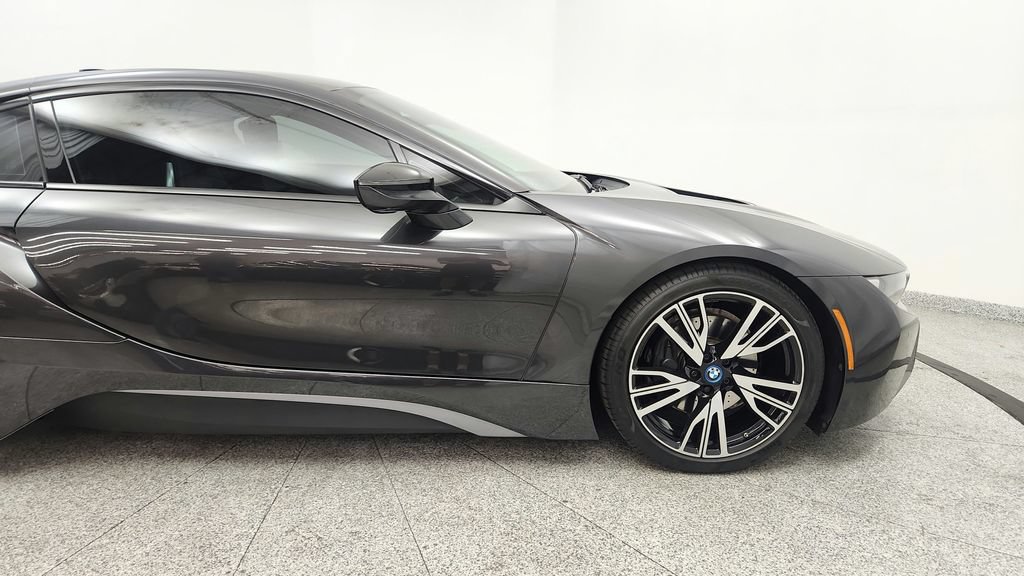Used 2016 BMW i8 AWD/4WD image 17