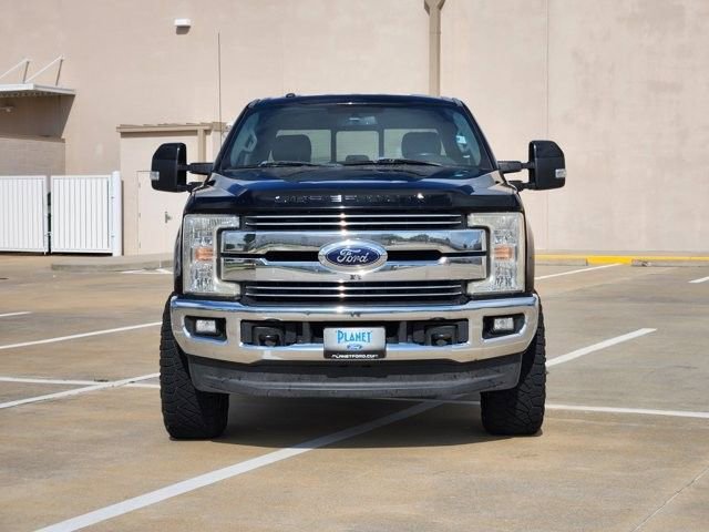 Used 2017 Ford F250 Lariat w/ Lariat Value Package AWD/4WD image 2