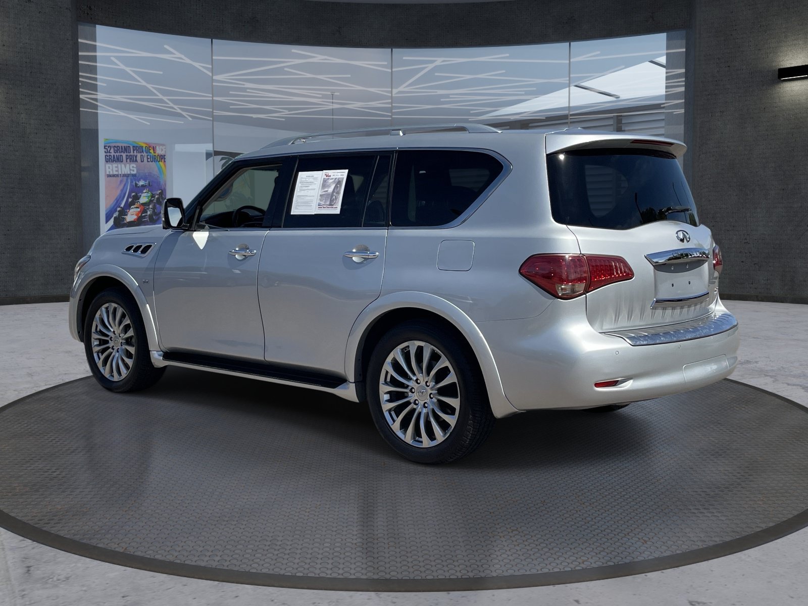 Used 2017 INFINITI QX80 4WD w/ Driver Assistance Package image 4