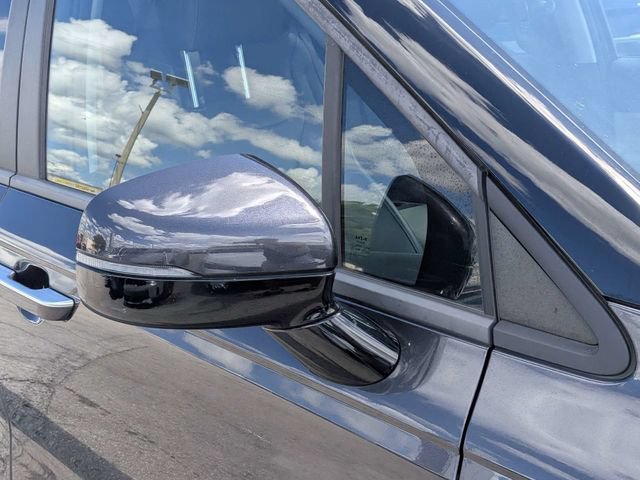 Used 2024 Kia Carnival LX FWD image 10