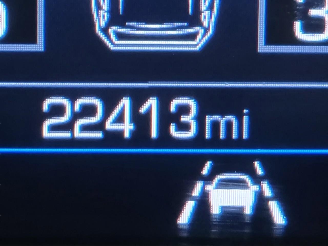 Used 2024 GMC Terrain SLE image 2