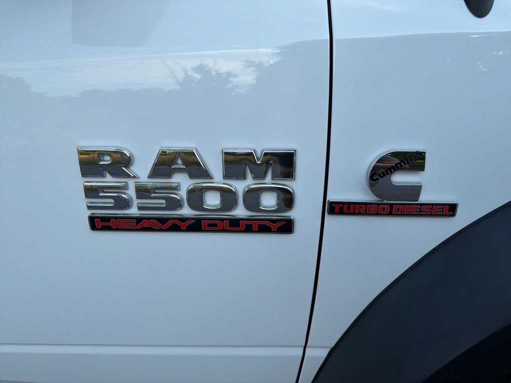 Used 2017 RAM 5500 Crew Cab Tradesman w/ Ambulance Prep Group RWD image 11
