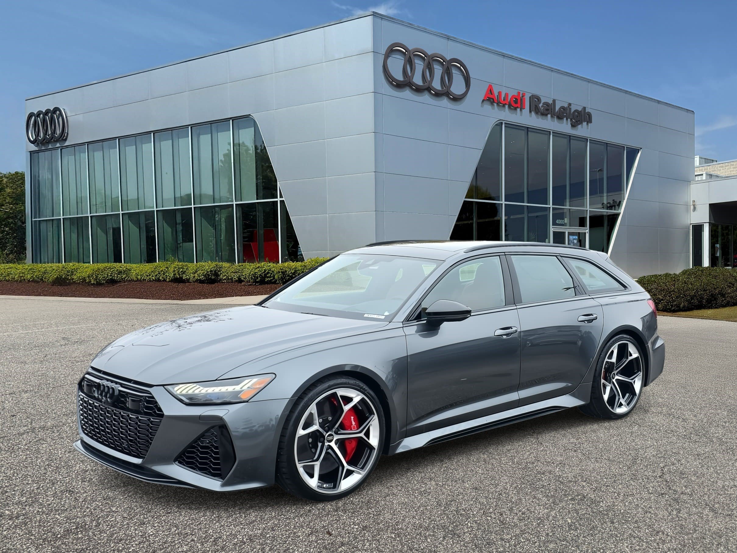 New 2026 Audi RS 6 performance image 1