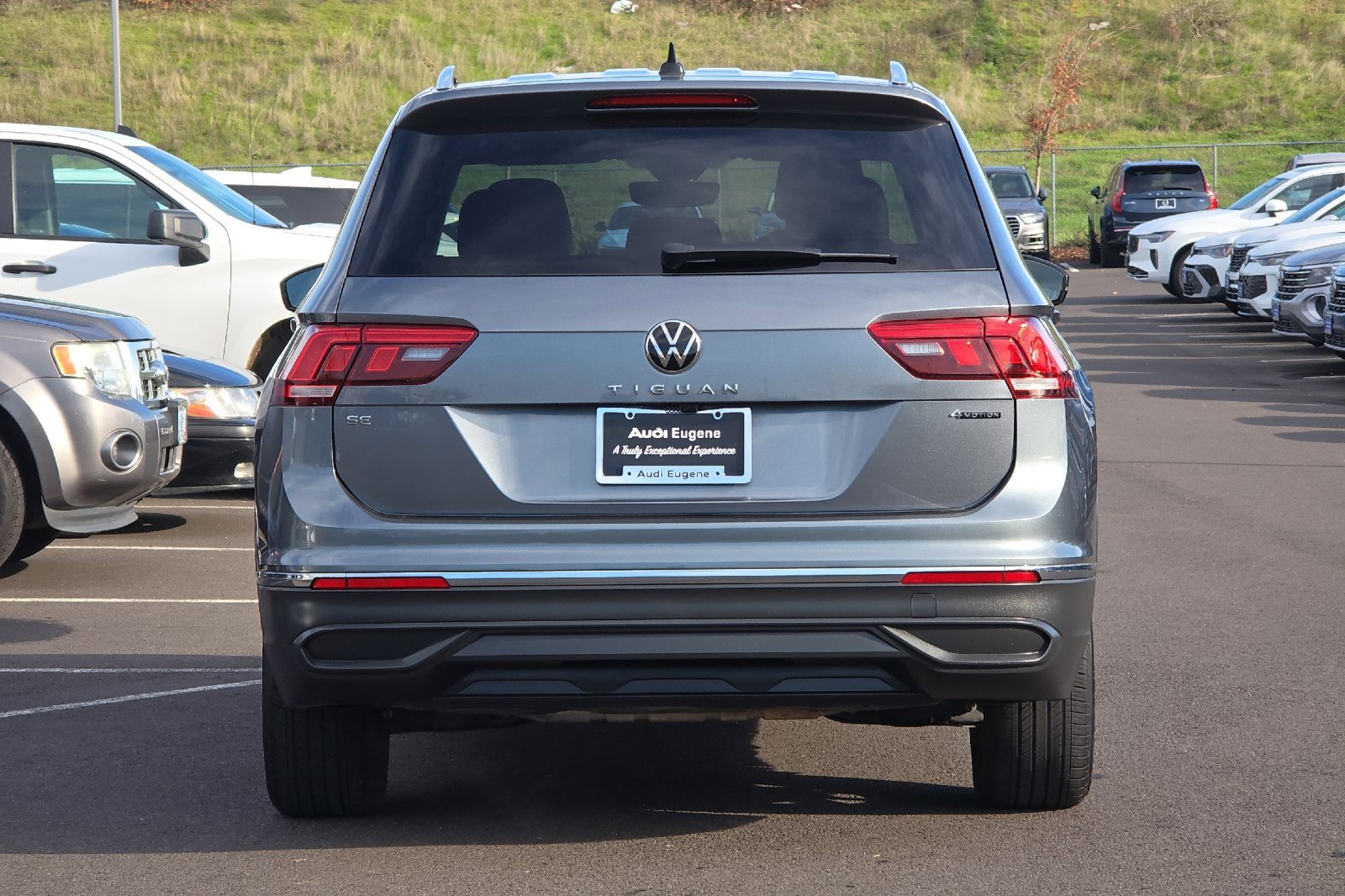 Used 2022 Volkswagen Tiguan SE image 4