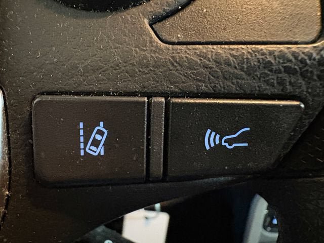 Certified 2018 Toyota Corolla LE FWD image 11