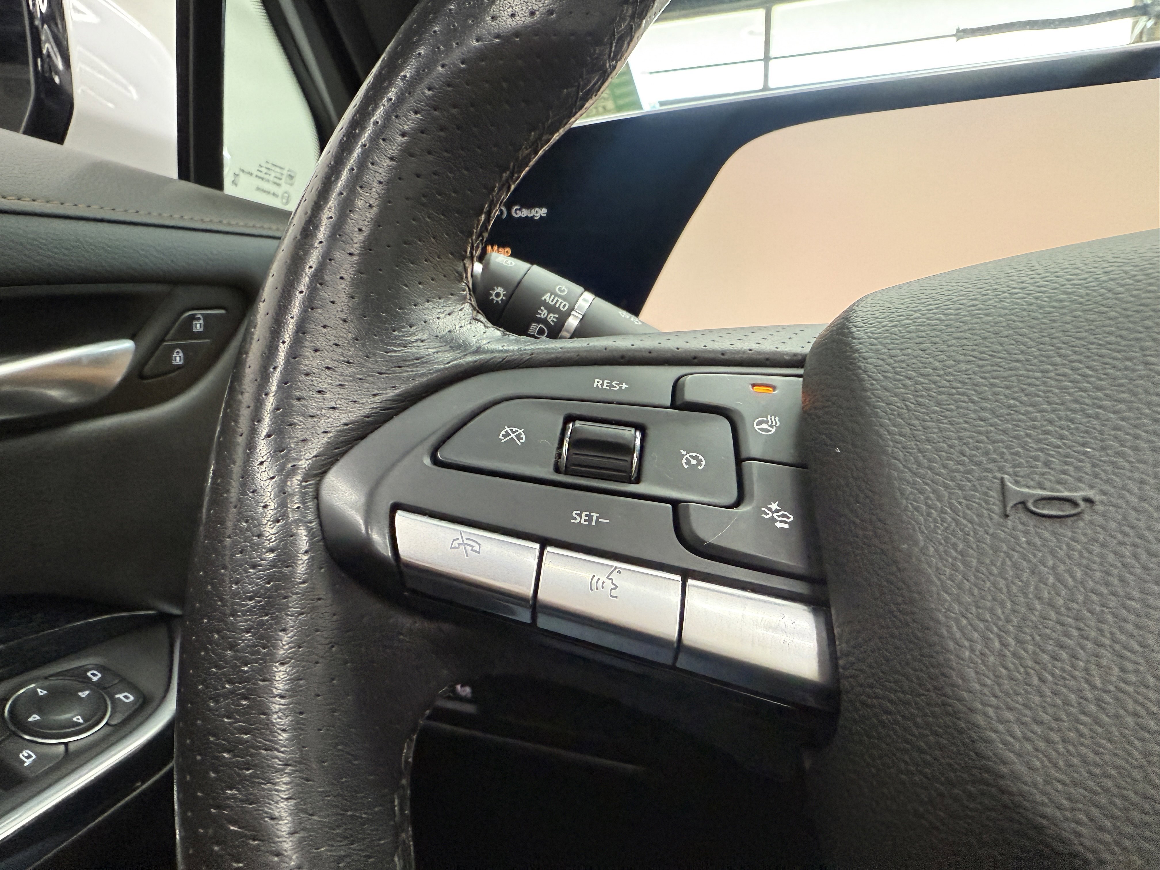 Used 2024 Cadillac XT4 Sport image 17