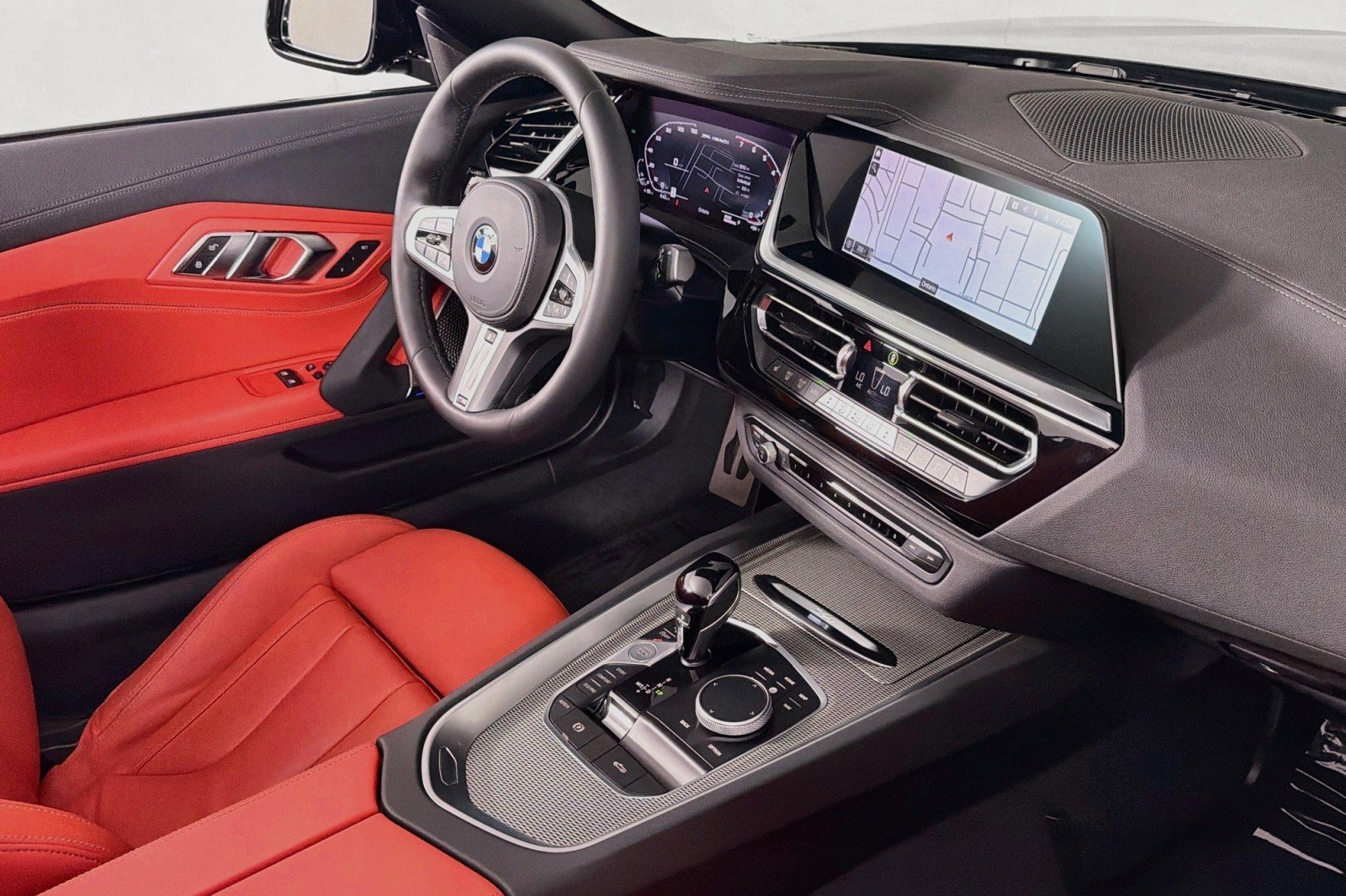Used 2026 BMW Z4 M40i w/ Shadowloine Package RWD image 17