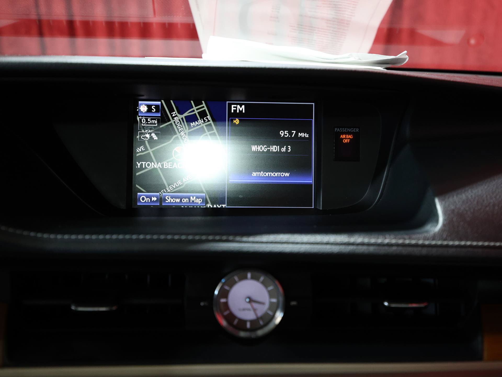 Used 2014 Lexus ES 300h w/ Luxury Package w/Bamboo Trim FWD image 18