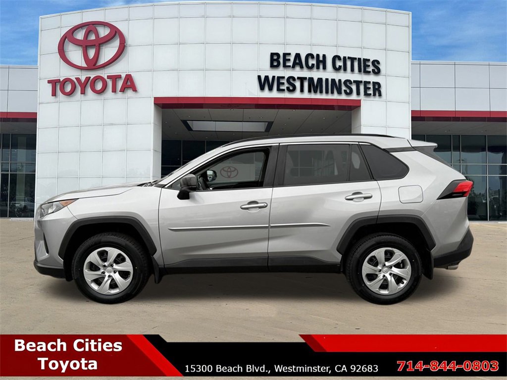 Used 2020 Toyota RAV4 LE w/ Carpet Mat Package image 7