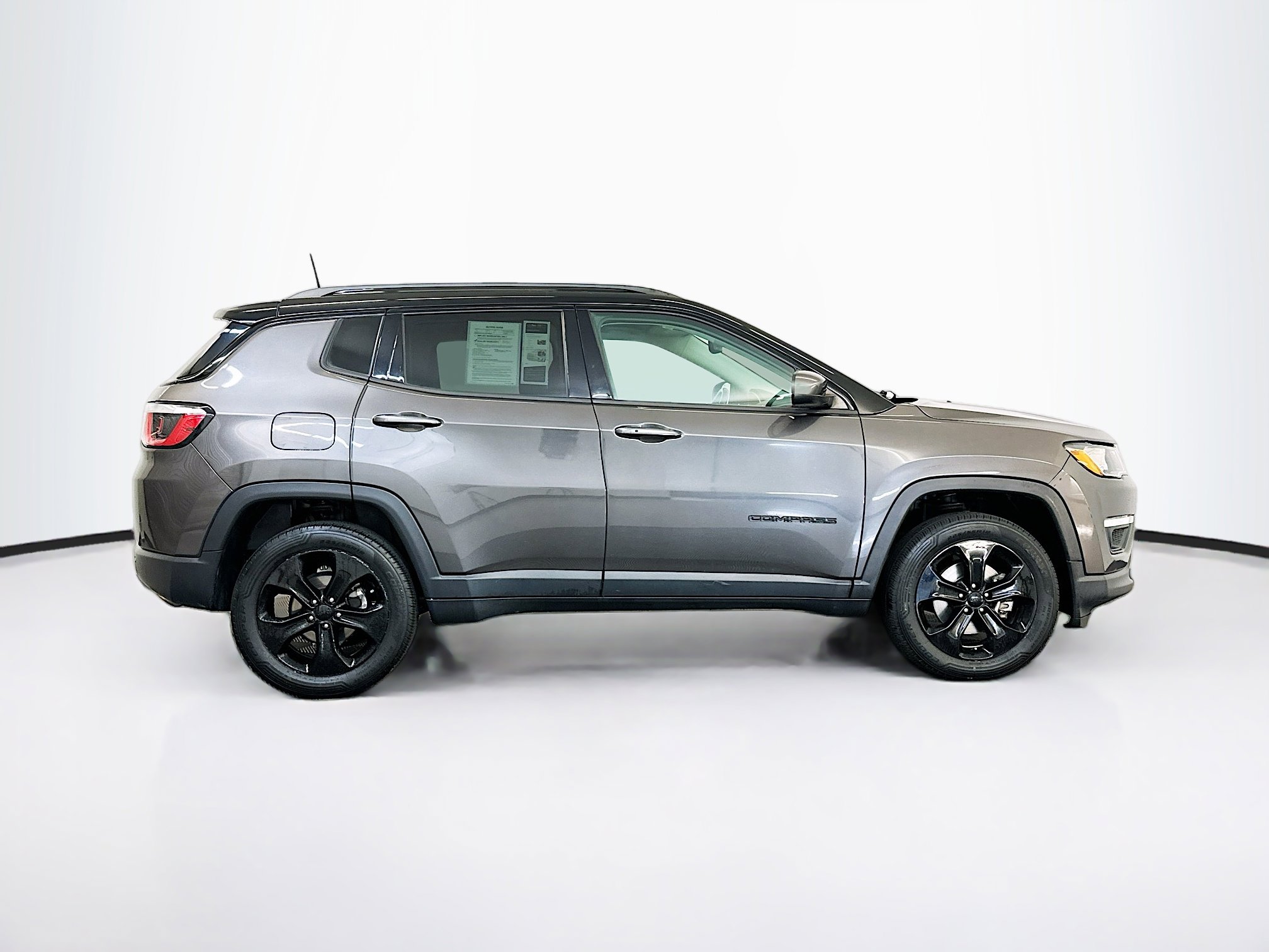 Used 2020 Jeep Compass Latitude image 10