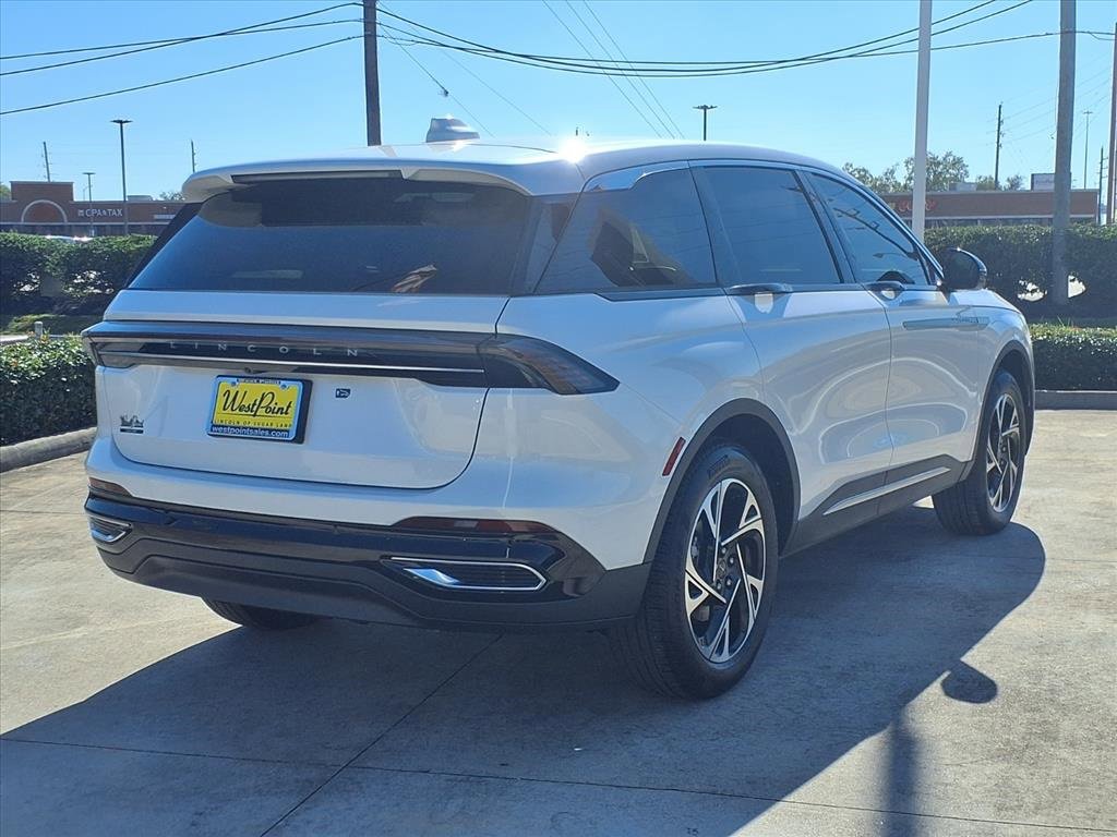 New 2026 Lincoln Nautilus Premier image 2