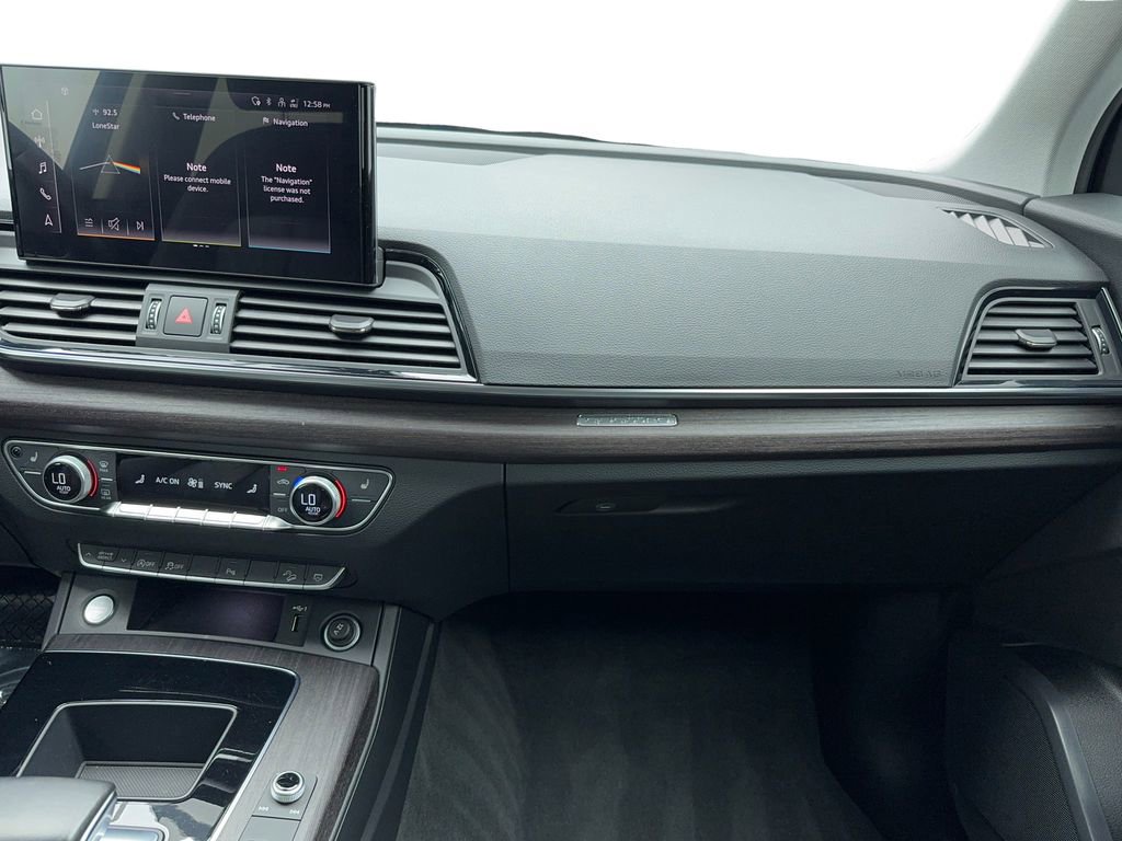 Used 2022 Audi Q5 2.0T Premium w/ Convenience Package image 19