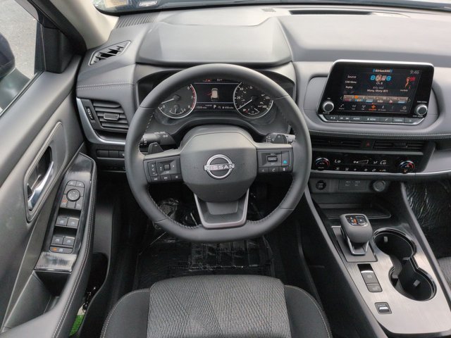 Certified 2026 Nissan Rogue SV FWD image 16