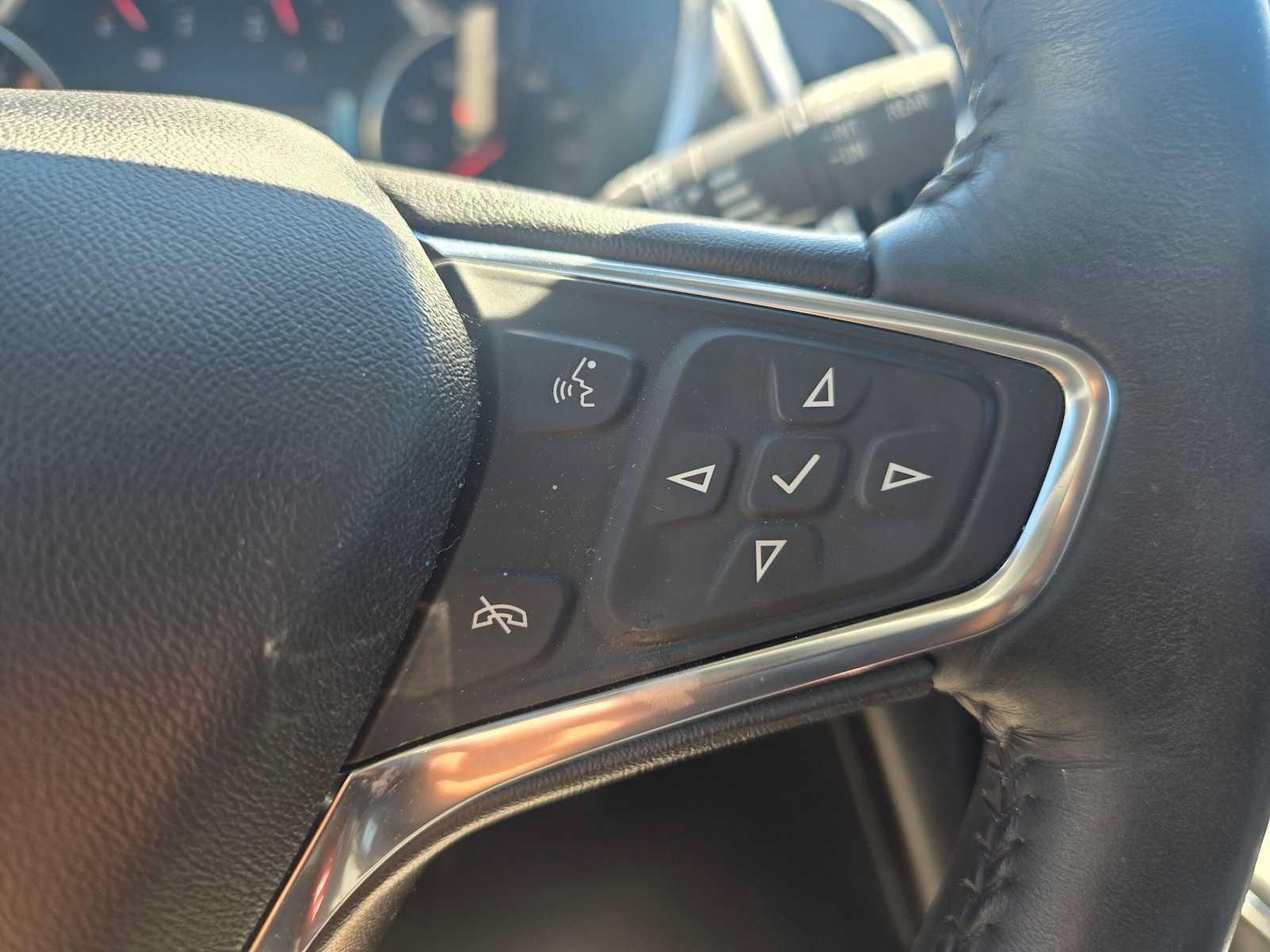 Used 2018 Chevrolet Equinox Premier AWD/4WD image 33