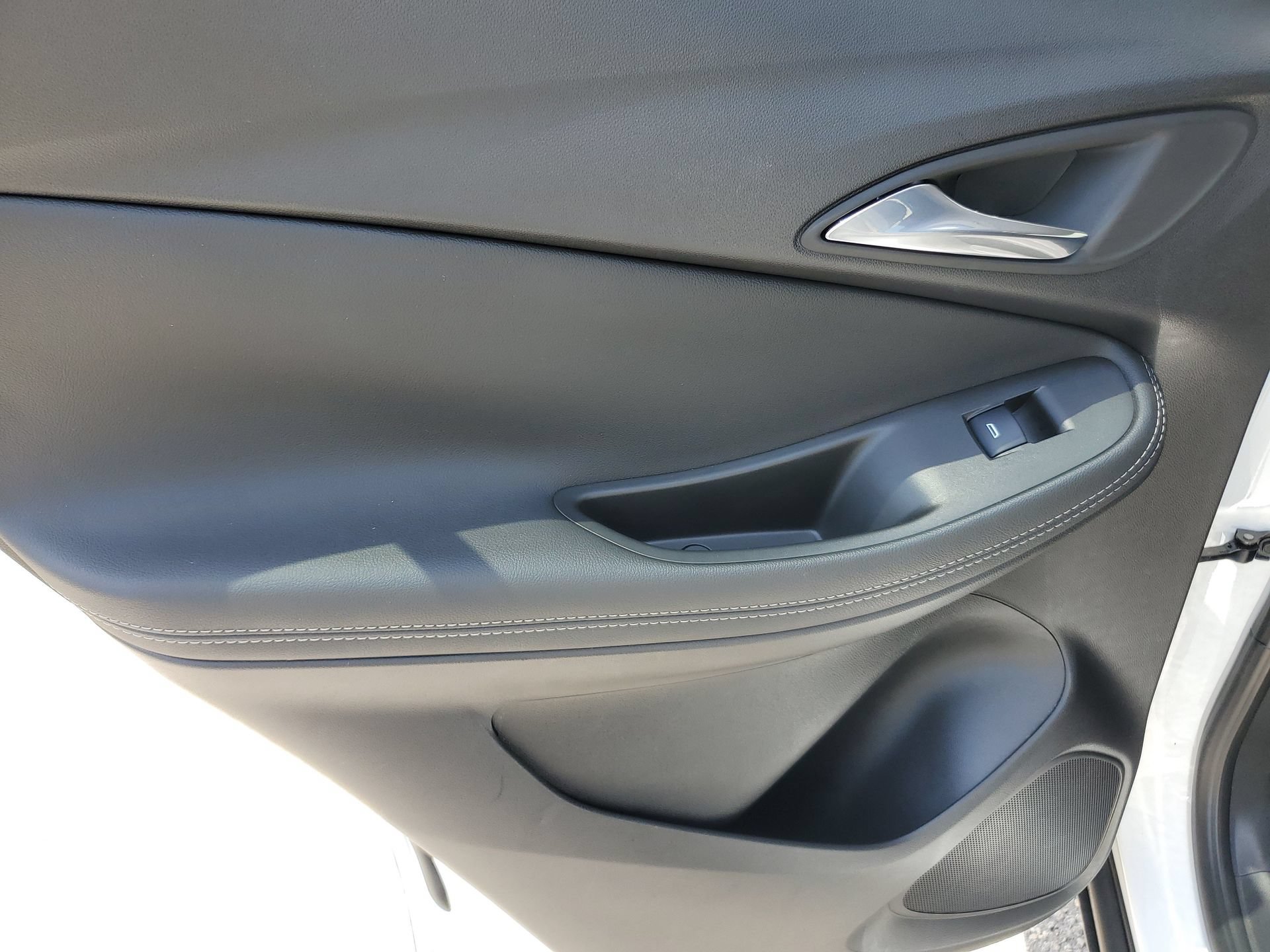 Used 2022 Buick Encore GX Select FWD image 9