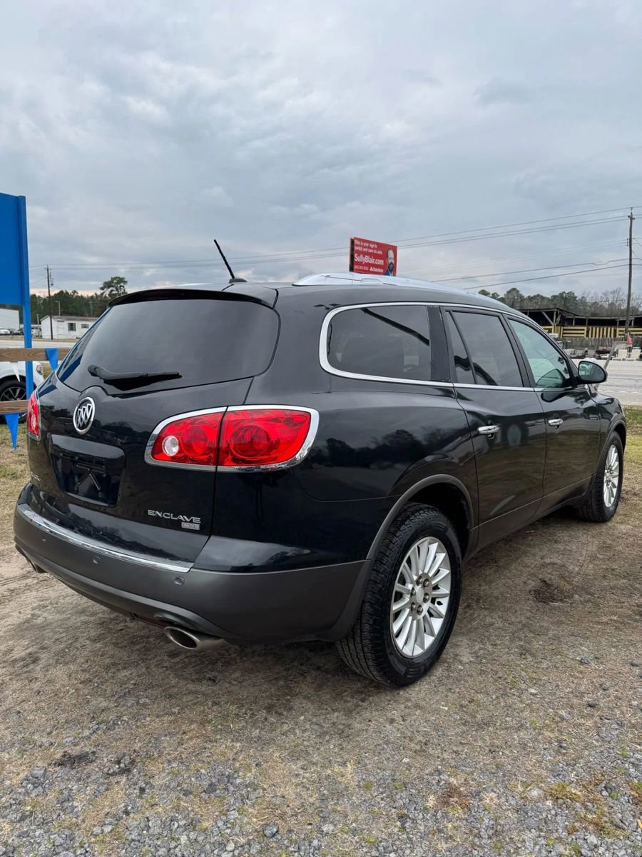 Used 2011 Buick Enclave CXL image 9