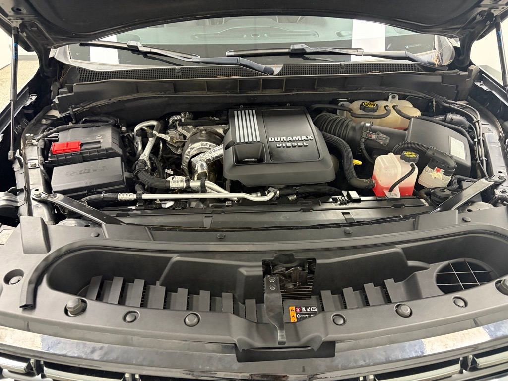 Used 2021 Chevrolet Tahoe RST w/ Luxury Package AWD/4WD image 39