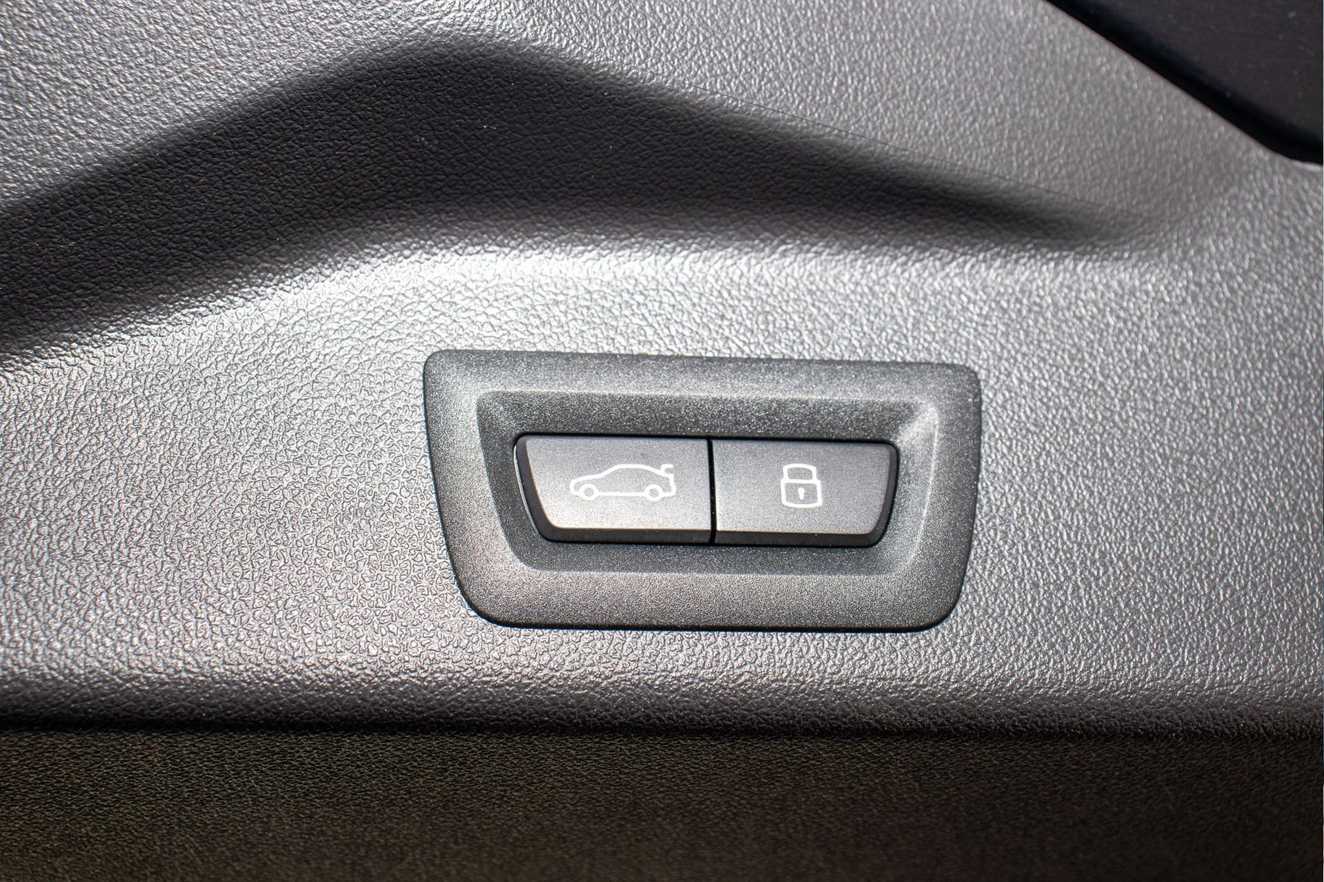 Used 2026 BMW X5 sDrive40i image 14