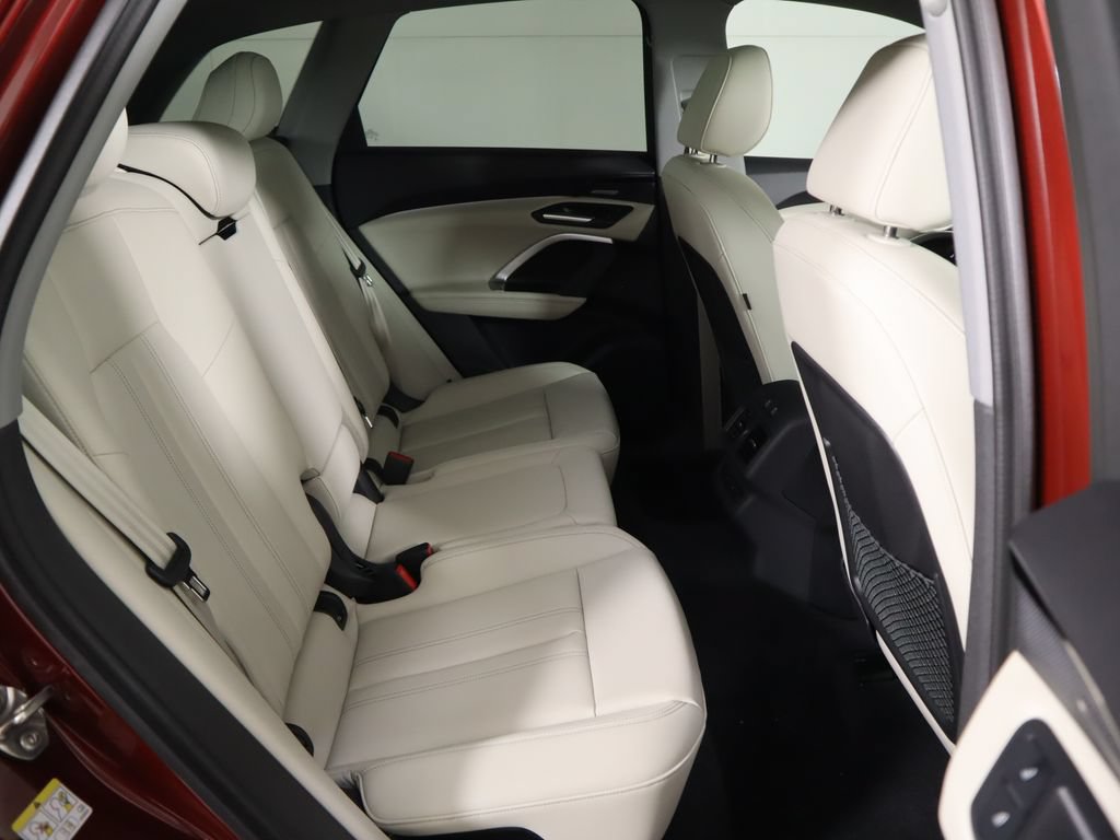 Used 2025 Audi Q5 Premium Plus w/ Premium Plus AWD/4WD image 25
