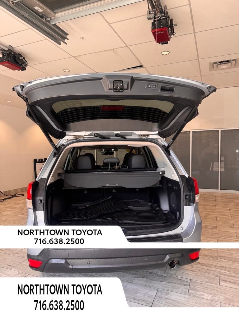 Used 2021 Subaru Forester Limited AWD/4WD image 17