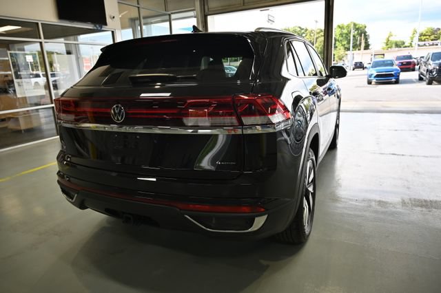 Used 2024 Volkswagen Atlas Cross Sport SE AWD/4WD image 5