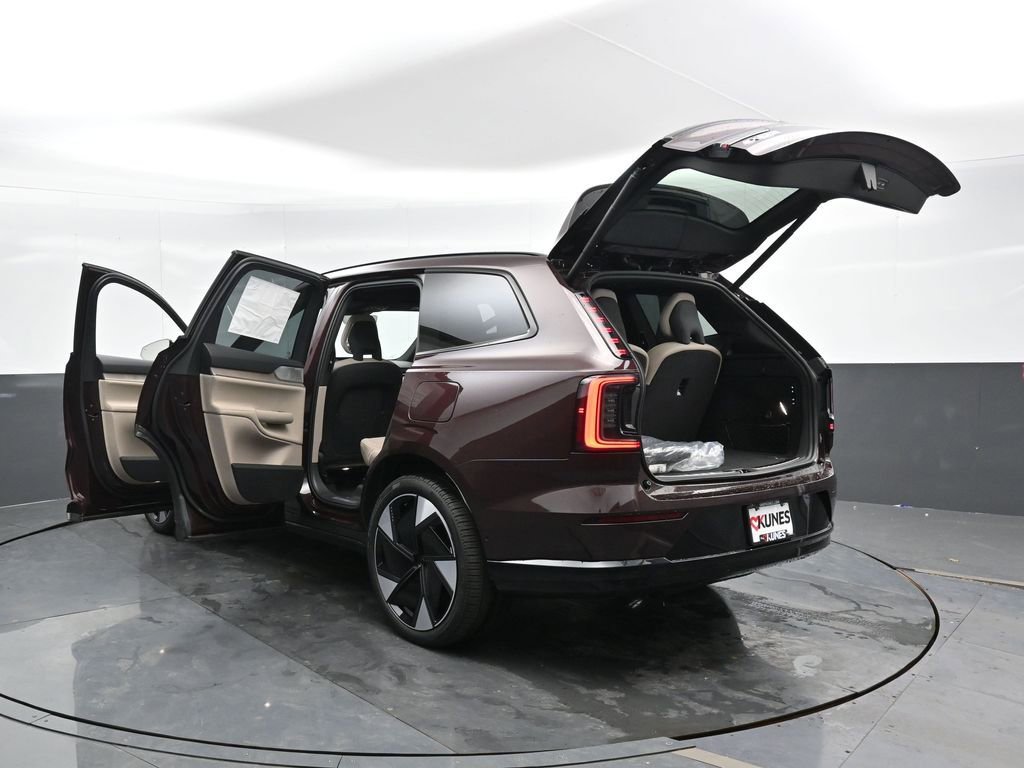 New 2025 Volvo EX90 Ultra image 48