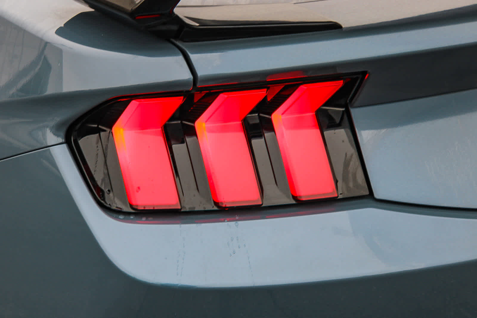 Used 2025 Ford Mustang GT RWD image 9