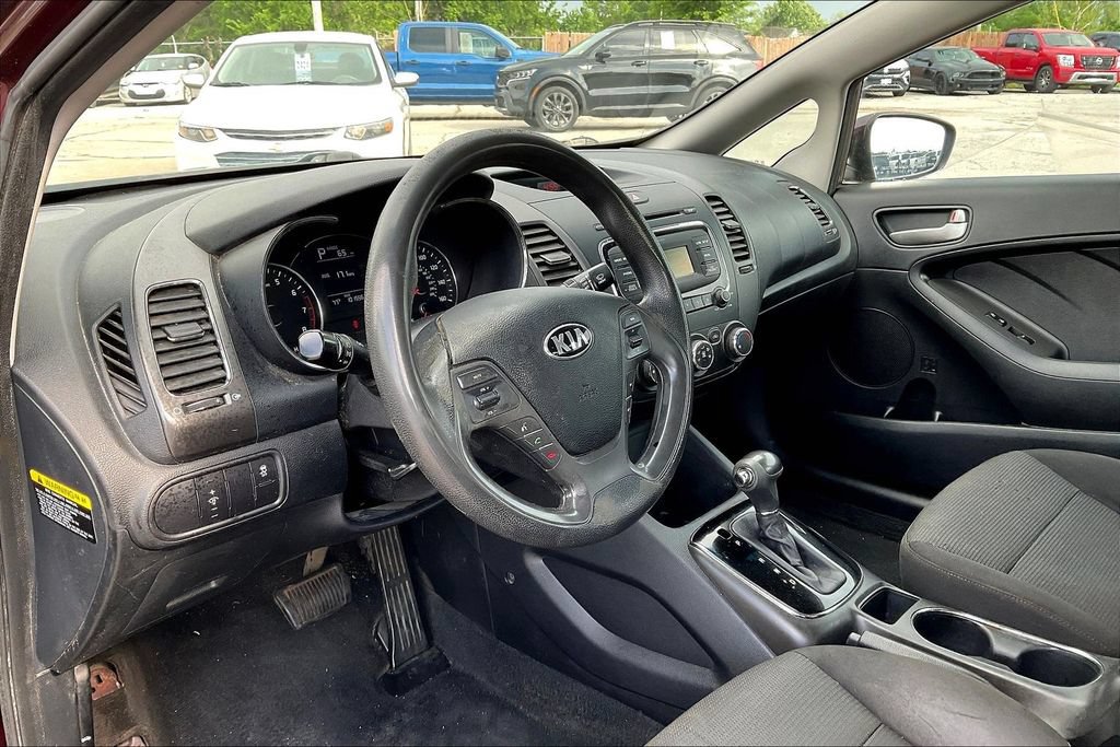 Used 2017 Kia Forte LX FWD image 8