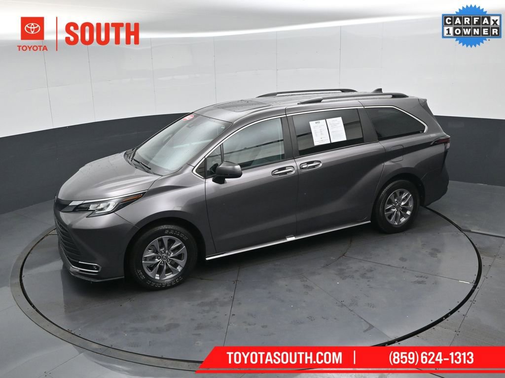 Used 2023 Toyota Sienna XLE image 58