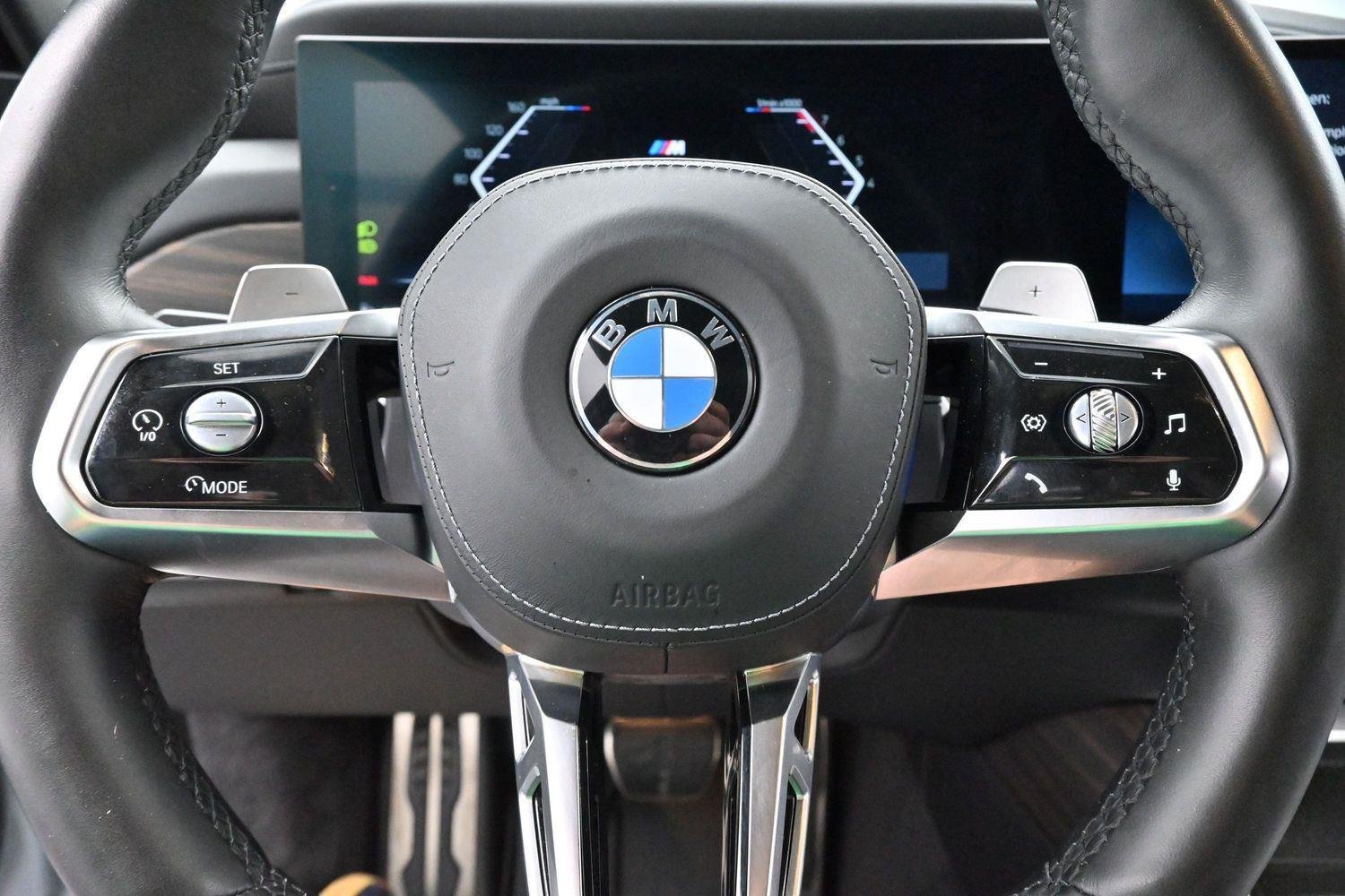 Used 2024 BMW 740i xDrive w/ Premium Package AWD/4WD image 17