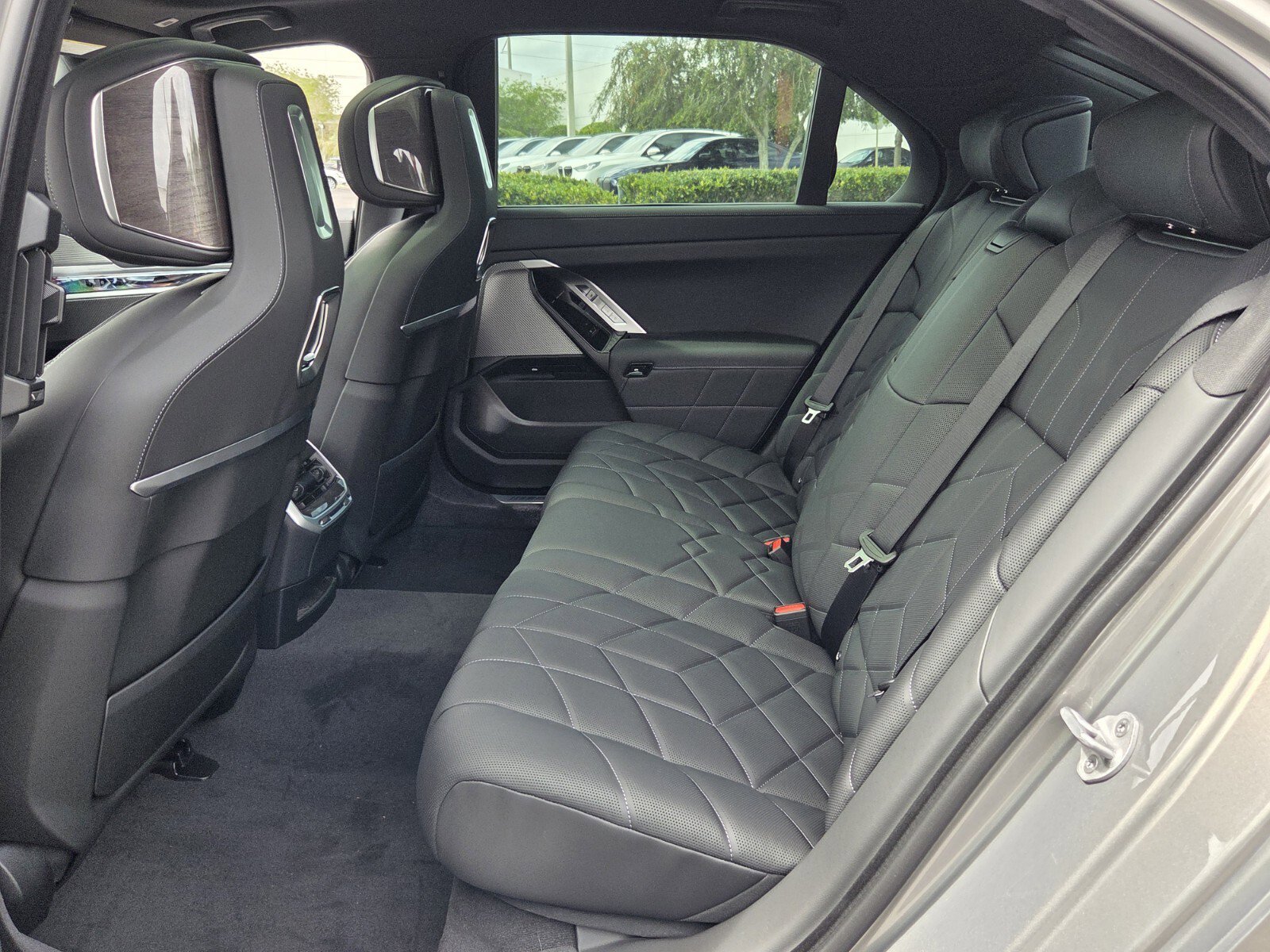 New 2026 BMW i7 eDrive50 w/ M Sport Package RWD image 11