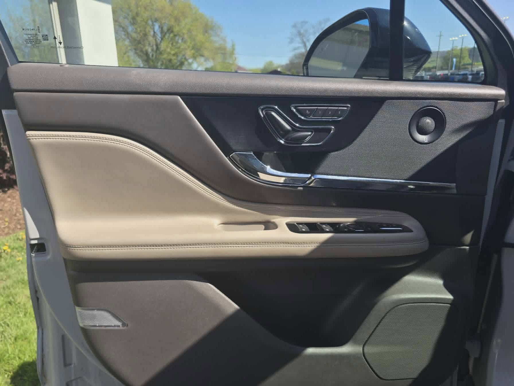 Used 2020 Lincoln Corsair Reserve w/ Elements Package AWD/4WD image 17