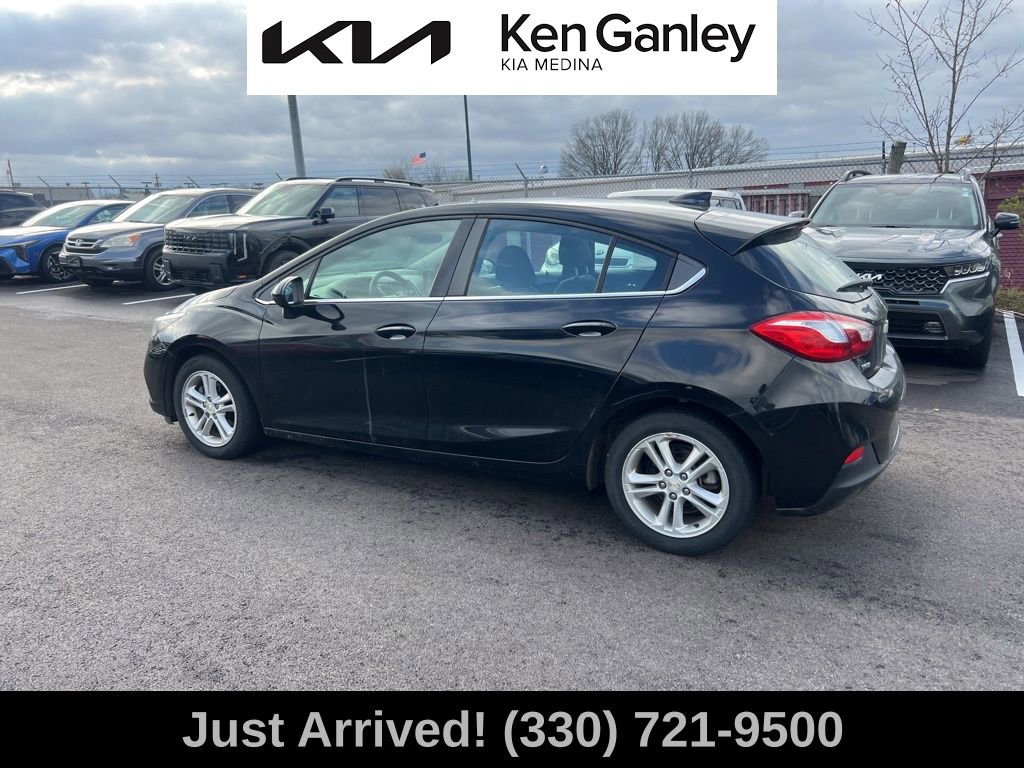 Used 2017 Chevrolet Cruze LT FWD image 8