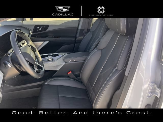 Used 2025 Cadillac Optiq Luxury 2 w/ LPO, Floor Liner Package AWD/4WD image 26