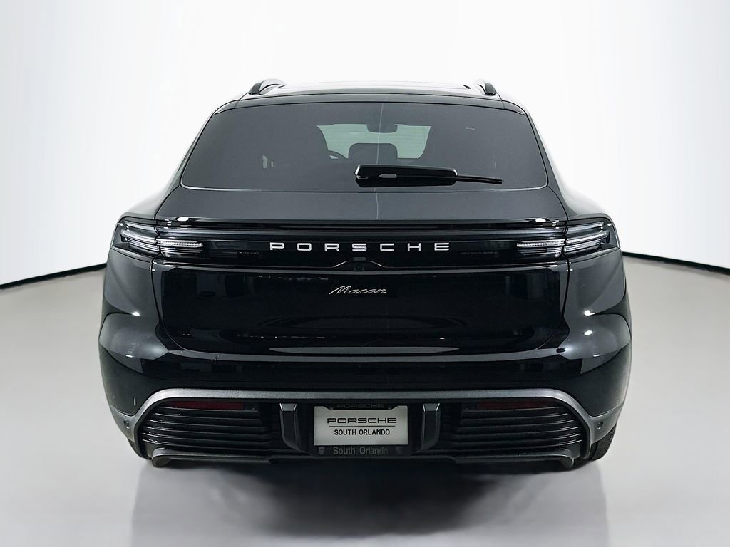 Certified 2025 Porsche Macan Electric RWD image 10