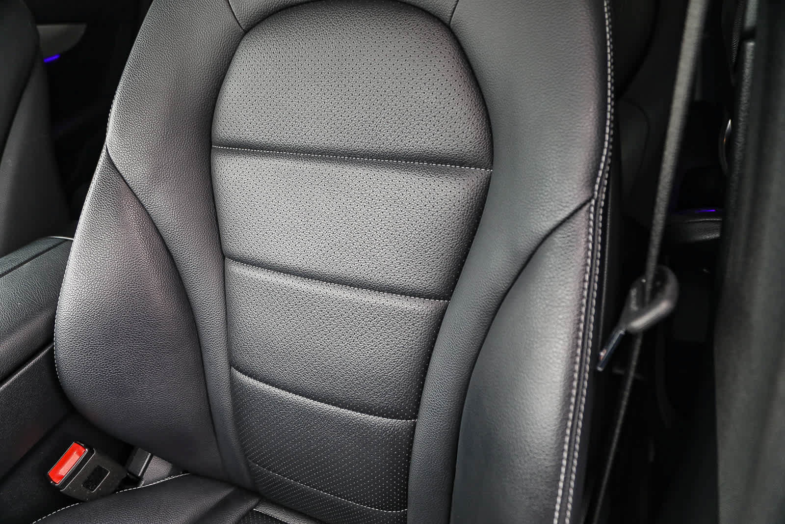 Used 2022 Mercedes-Benz GLC 300 4MATIC Coupe image 22