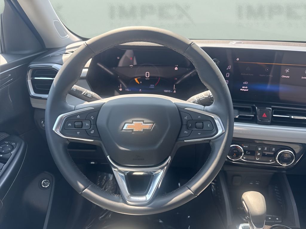 Used 2024 Chevrolet TrailBlazer LT w/ Convenience Package FWD image 13