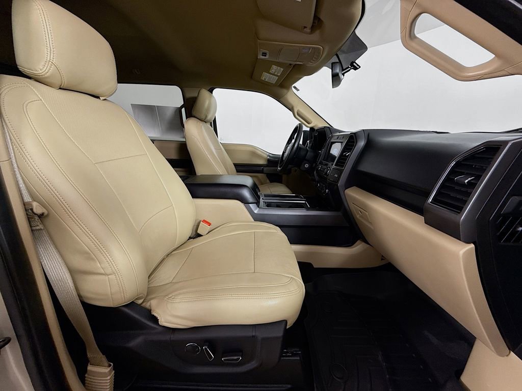Used 2018 Ford F150 XLT w/ Equipment Group 302A Luxury AWD/4WD image 32