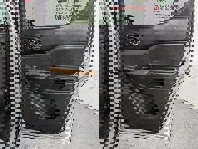 Used 2018 GMC Acadia SLE image 25