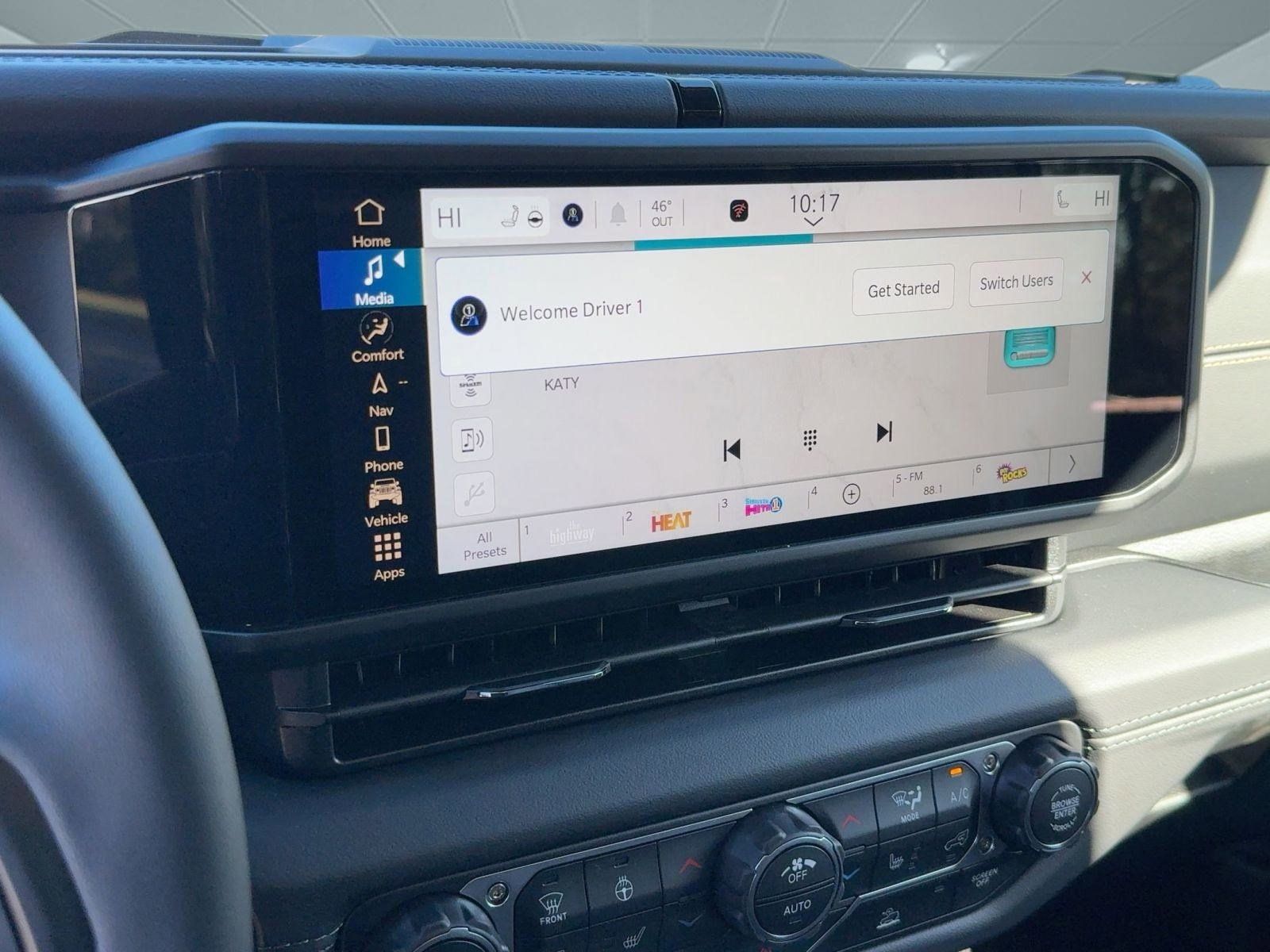 New 2025 Jeep Gladiator Sport image 22