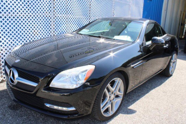 Used 2015 Mercedes-Benz SLK 250 w/ Premium Package image 11